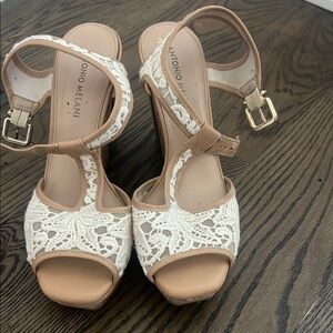 Antonio Melani Cream and Tan Wedges with Lace Detailing